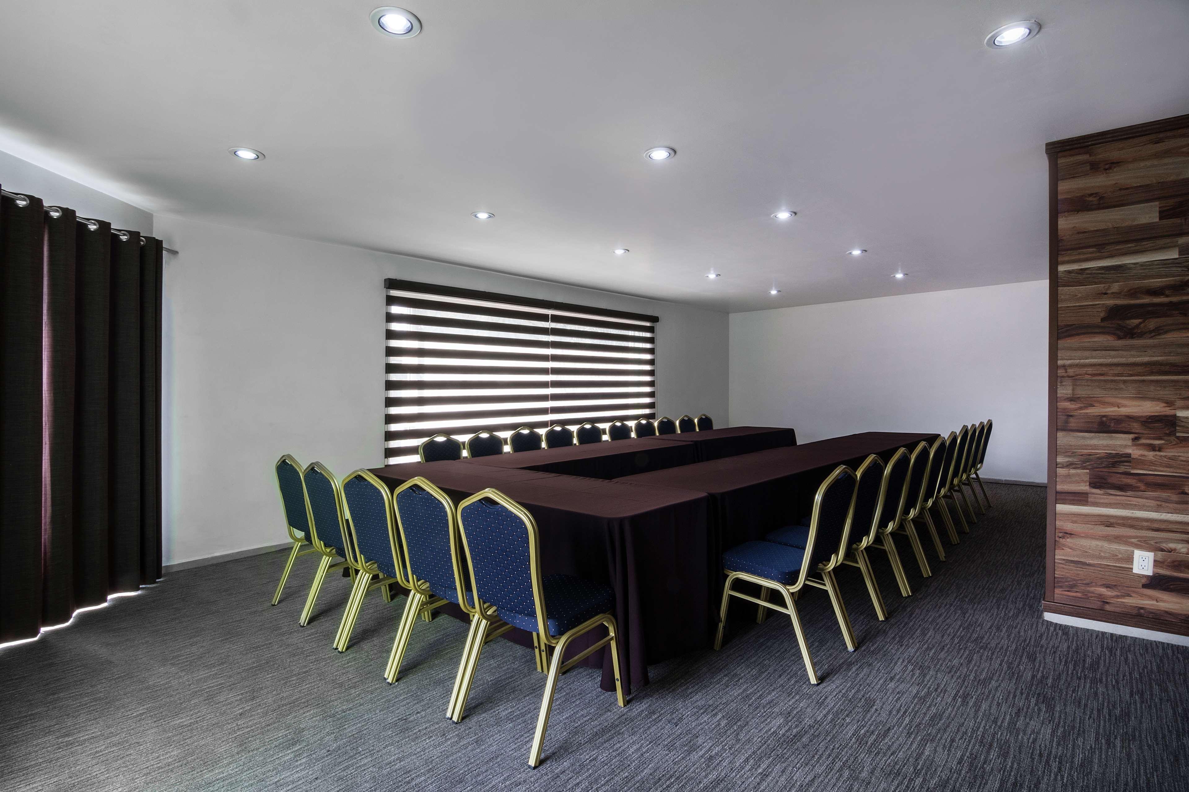 Hampton By Hilton San Juan Del Rio Hotel Екстериор снимка
