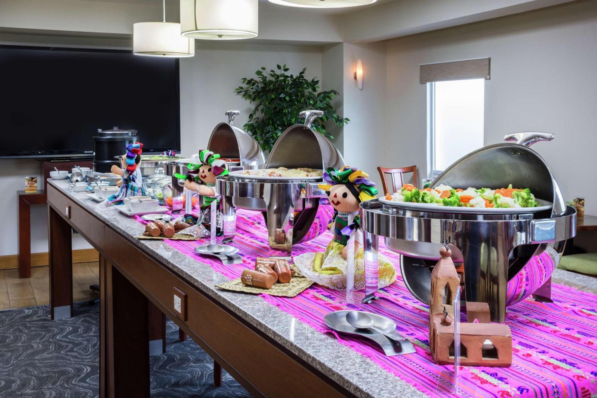 Hampton By Hilton San Juan Del Rio Hotel Екстериор снимка