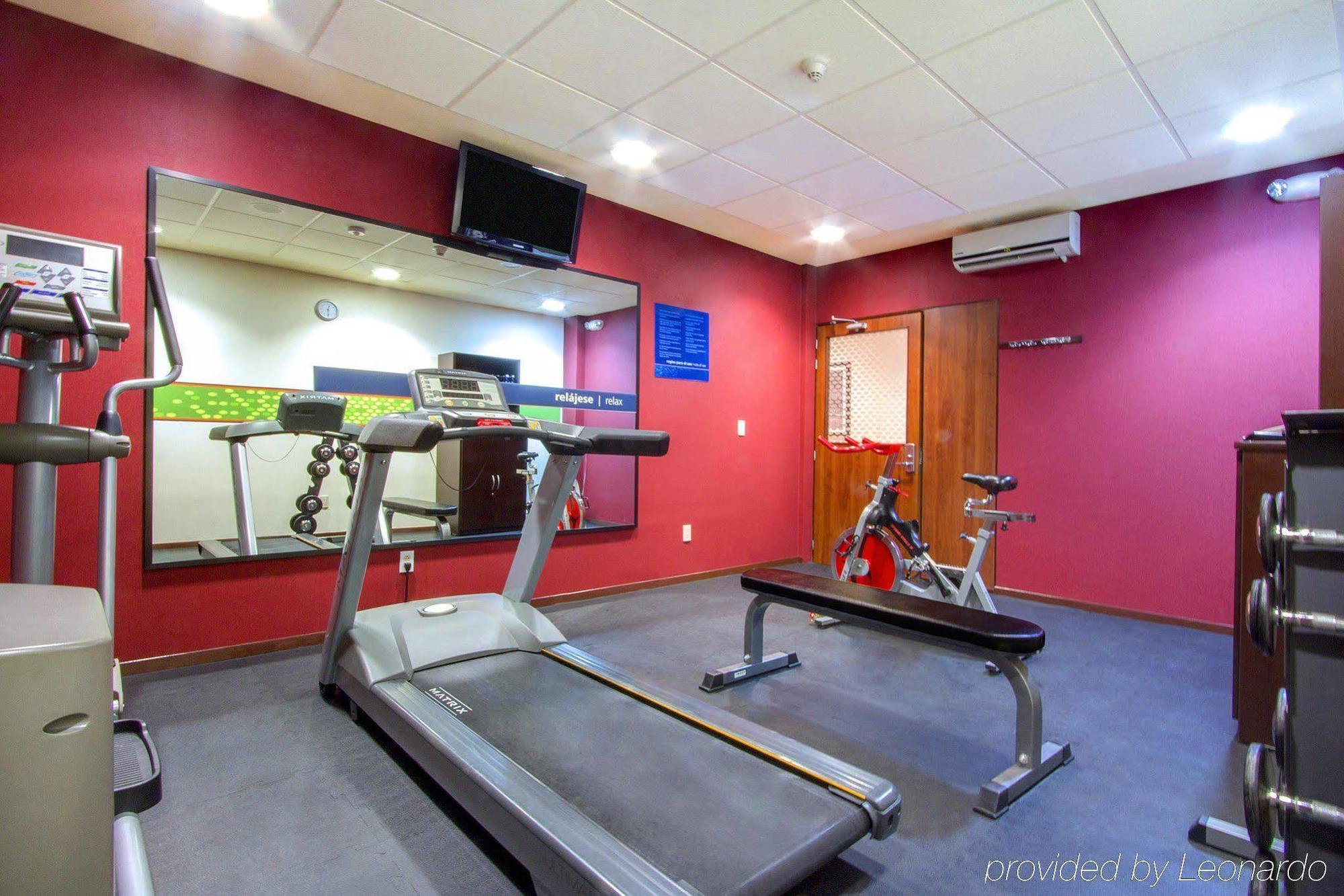 Hampton By Hilton San Juan Del Rio Hotel Екстериор снимка