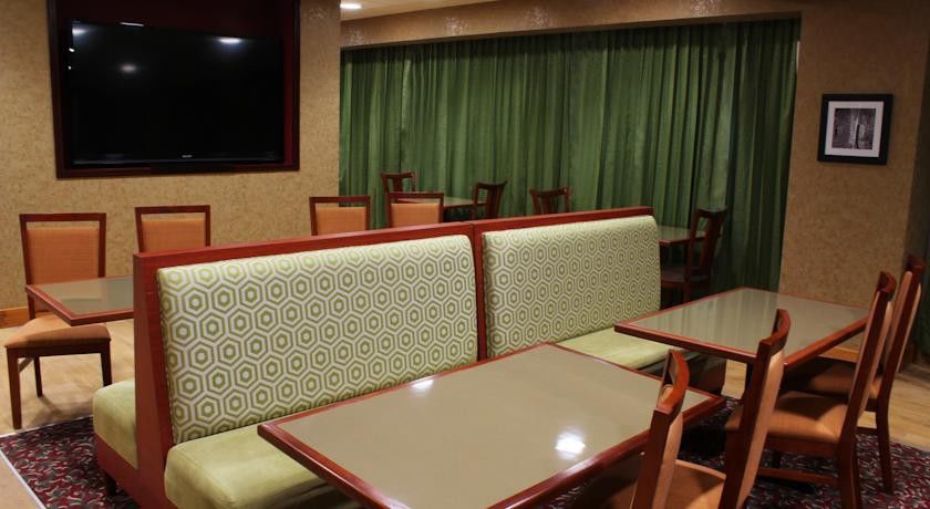 Hampton By Hilton San Juan Del Rio Hotel Екстериор снимка