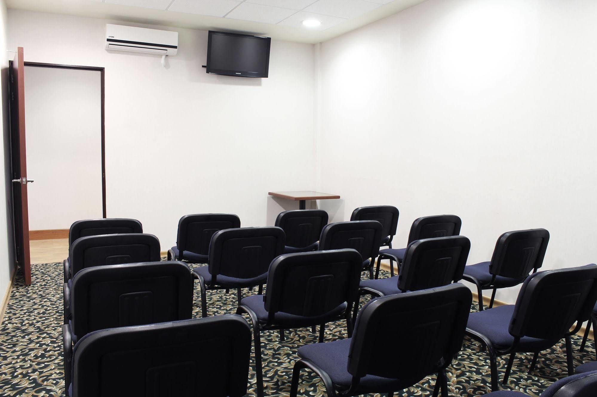Hampton By Hilton San Juan Del Rio Hotel Екстериор снимка
